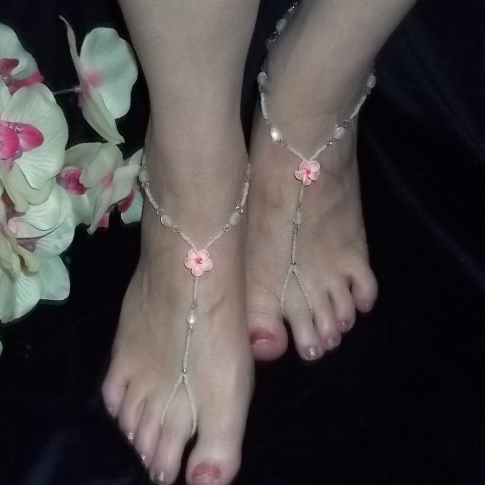 Pink Plumeria Cat Eye Barefoot Sandals   Size 6-9